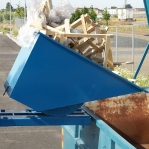 Tipping container 900L