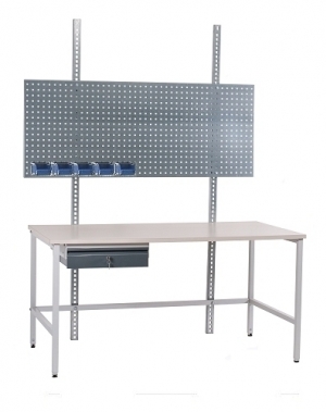 Pakkelaud 1500x800 sahtli ja perfoseinaga