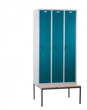 3 door locker with bench 900x810x2090